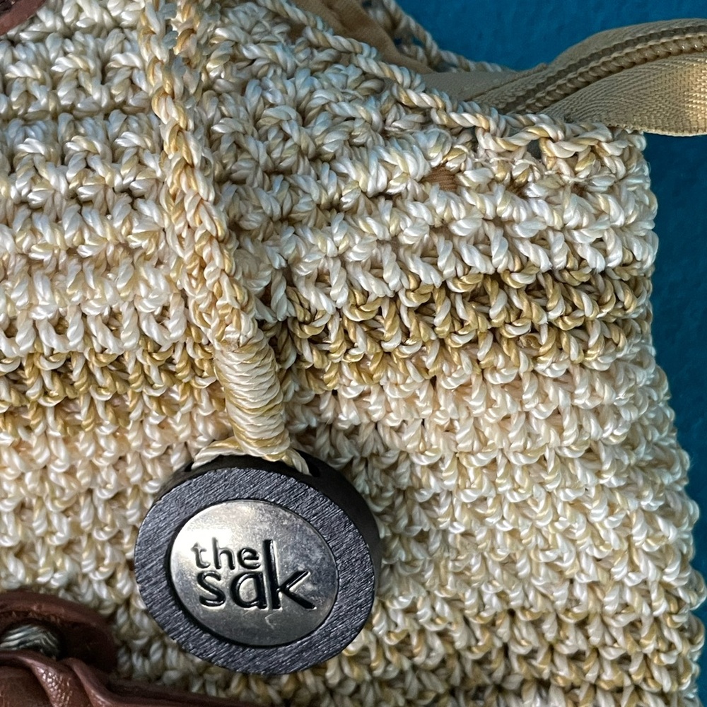 👜 The Sak Ombré Hobo Crochet Shoulder Bag. Ivory, Beige and Gray Stripes. 👜 - Picture 3 of 15